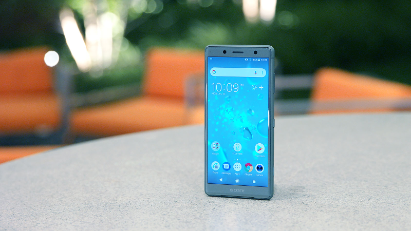 For people who like a small phone with high-end specs, your champion has arrived.